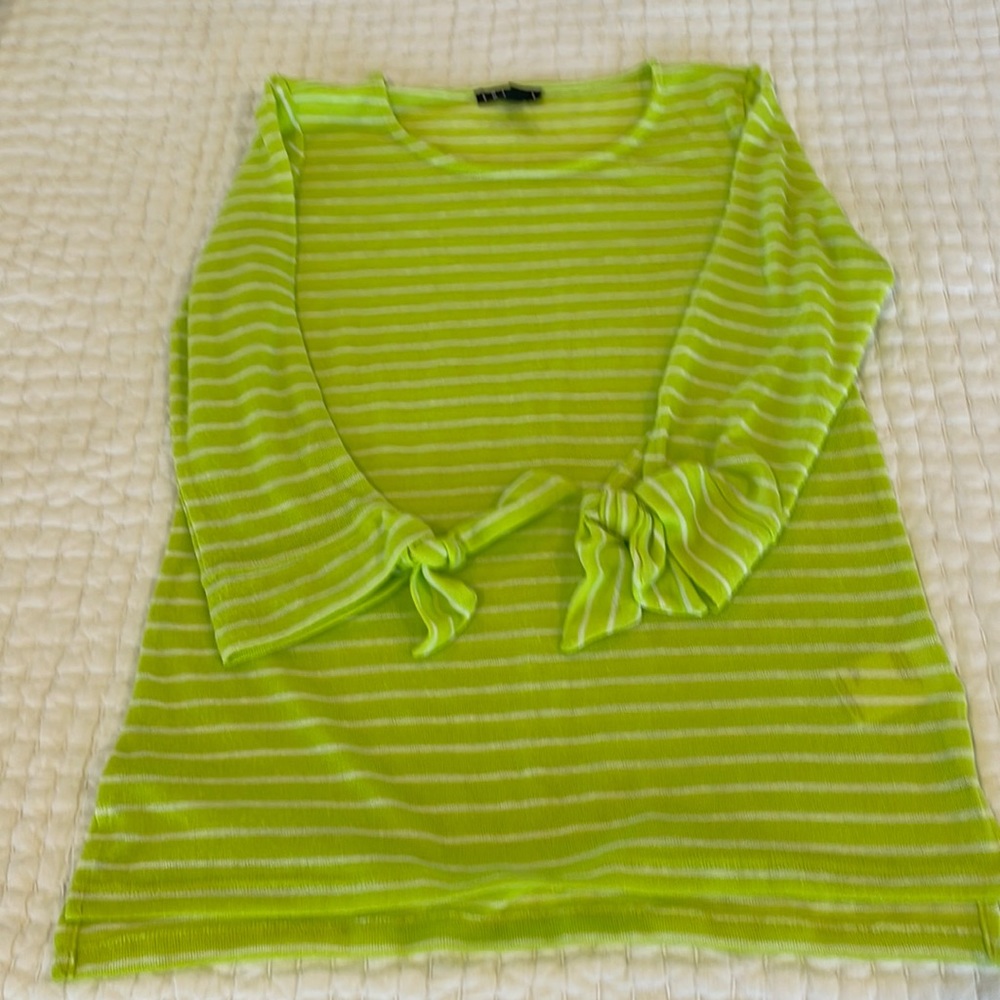 Tribal XS Sweater